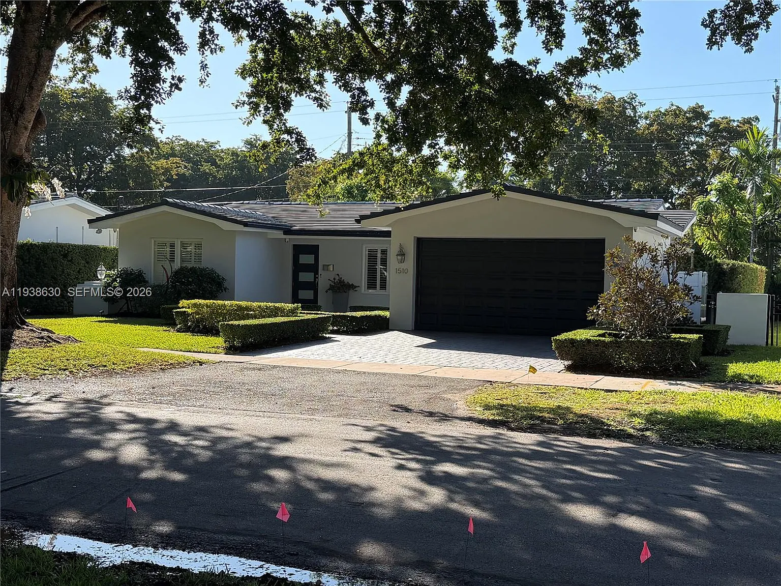 917 Granada Groves Ct.